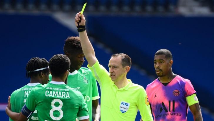https://betting.betfair.com/football/1280%20Ruddy%20Buquet%20referee.jpg